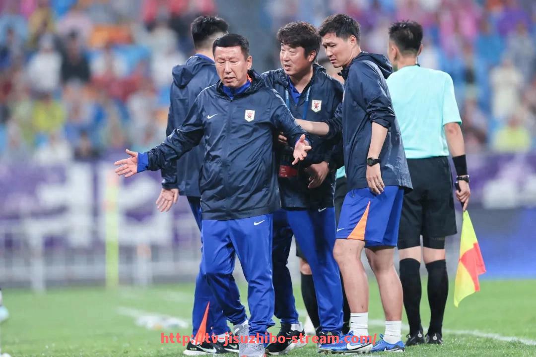 极速直播-2024年NBA球员社交媒体言论是否持续影响更衣室氛围